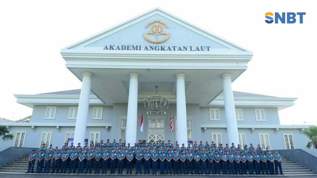 akademi di indonesia